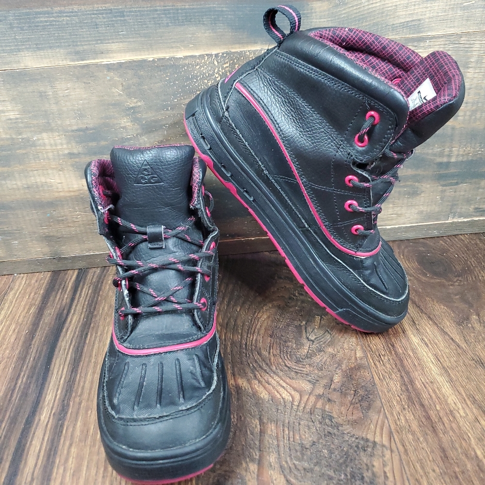 Nike ACG Woodside Winter Boots Waterproof Black-Fireberry Youth Girls Size 3Y